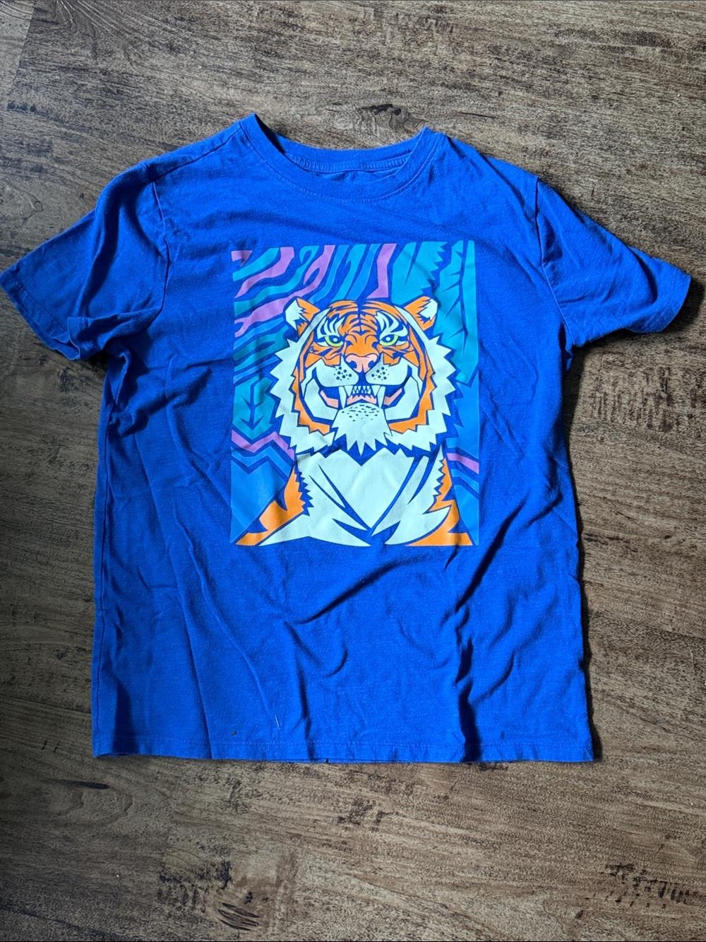 Kids Blue Tiger Graphic Tee size XL